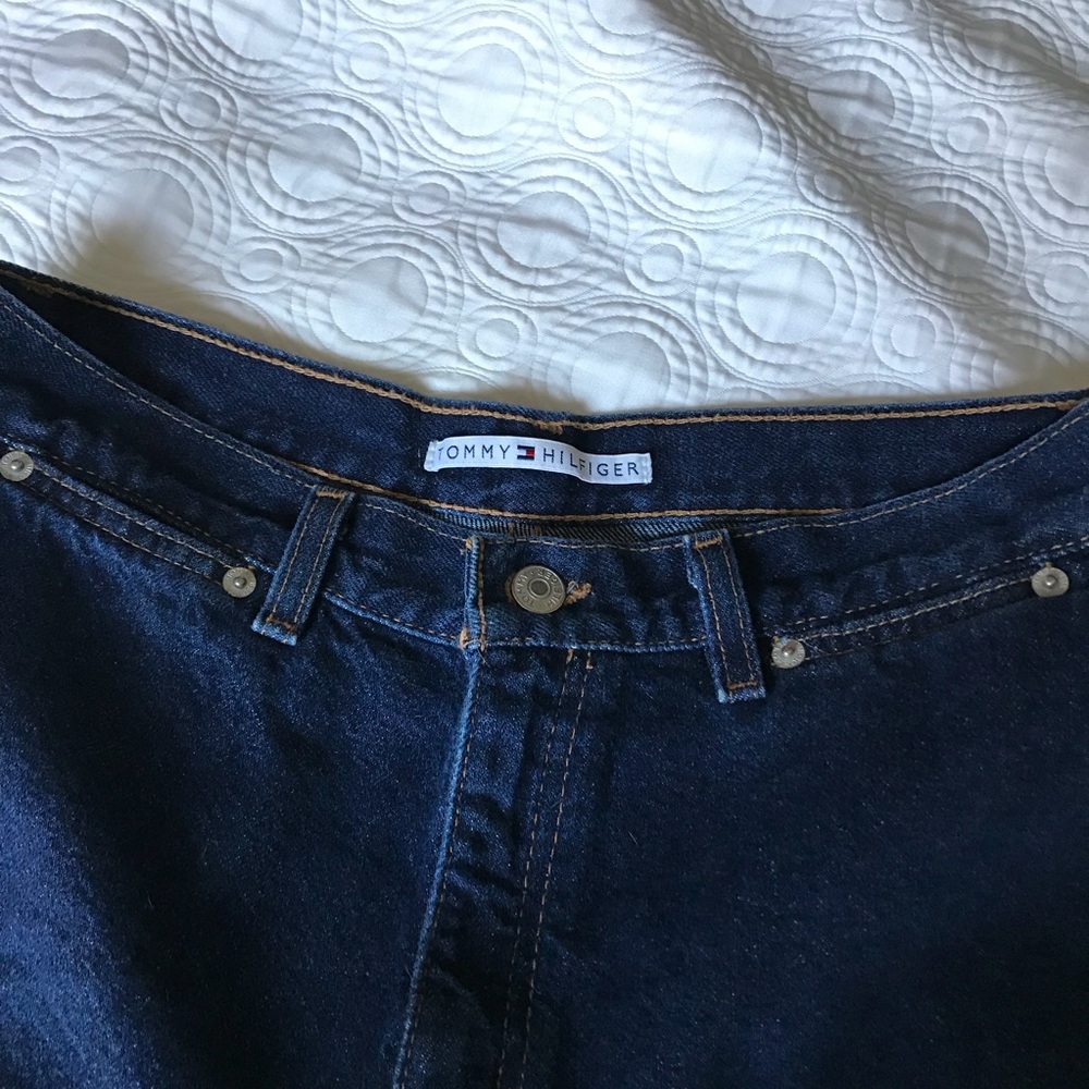 SOLD Pre-β€οΈTommy Hilfiger Highrise Short - Picture 3 of 6